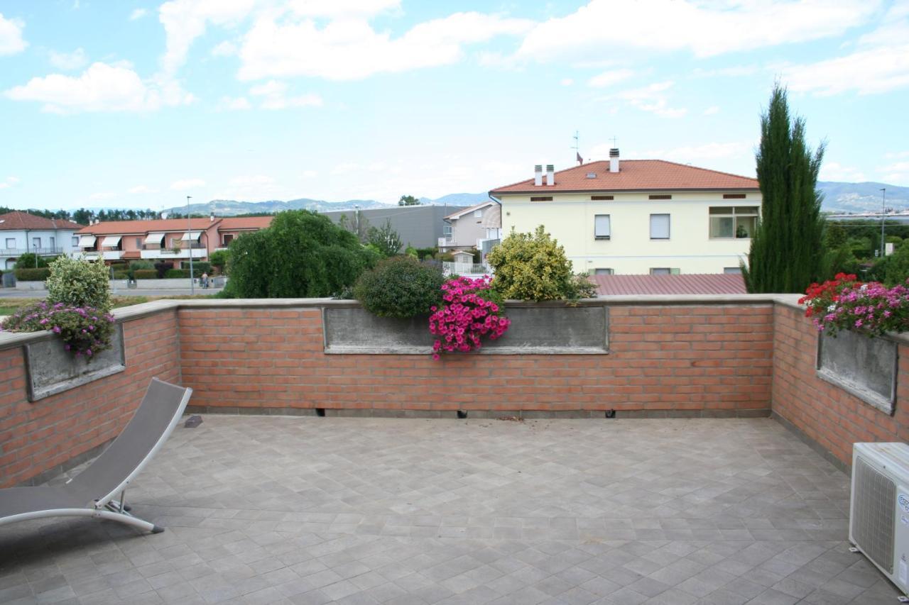 Casa Fiorita Hotel Stabbia Bagian luar foto